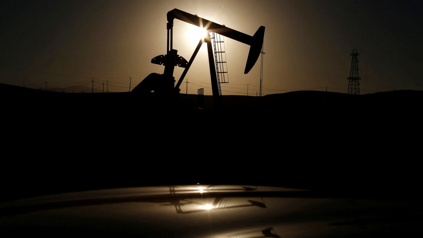 Kiamat Energi? Harga Minyak Meroket Tajam Meski Ratusan Juta Barel Cadangan Darurat Dunia Dicairkan!